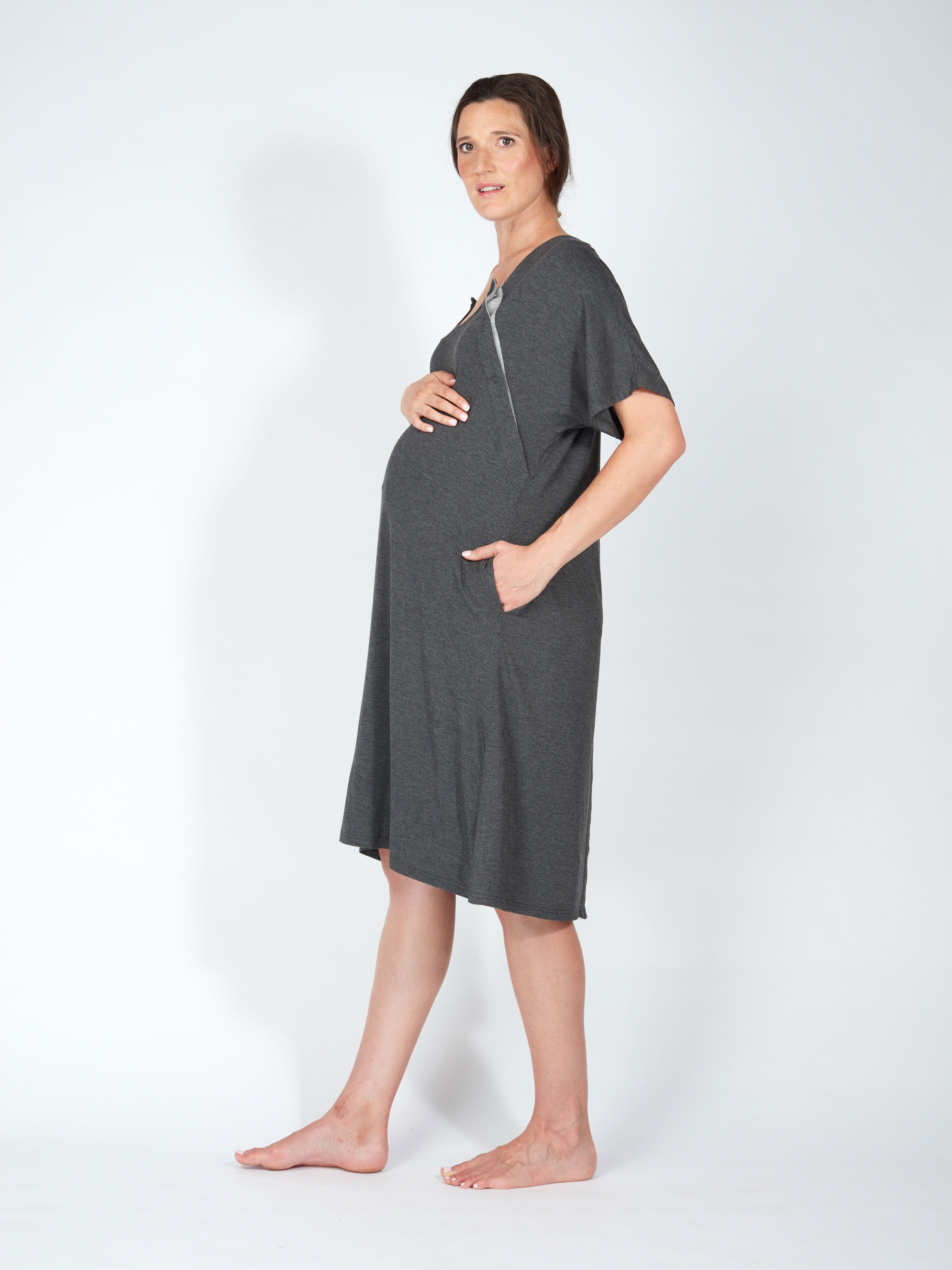 <p>Put the gown on when you arrive at the hospital. Snap closures mean midwives can access monitoring equipment, you can breastfeed or do skin-to-skin immediately after birth.</p>