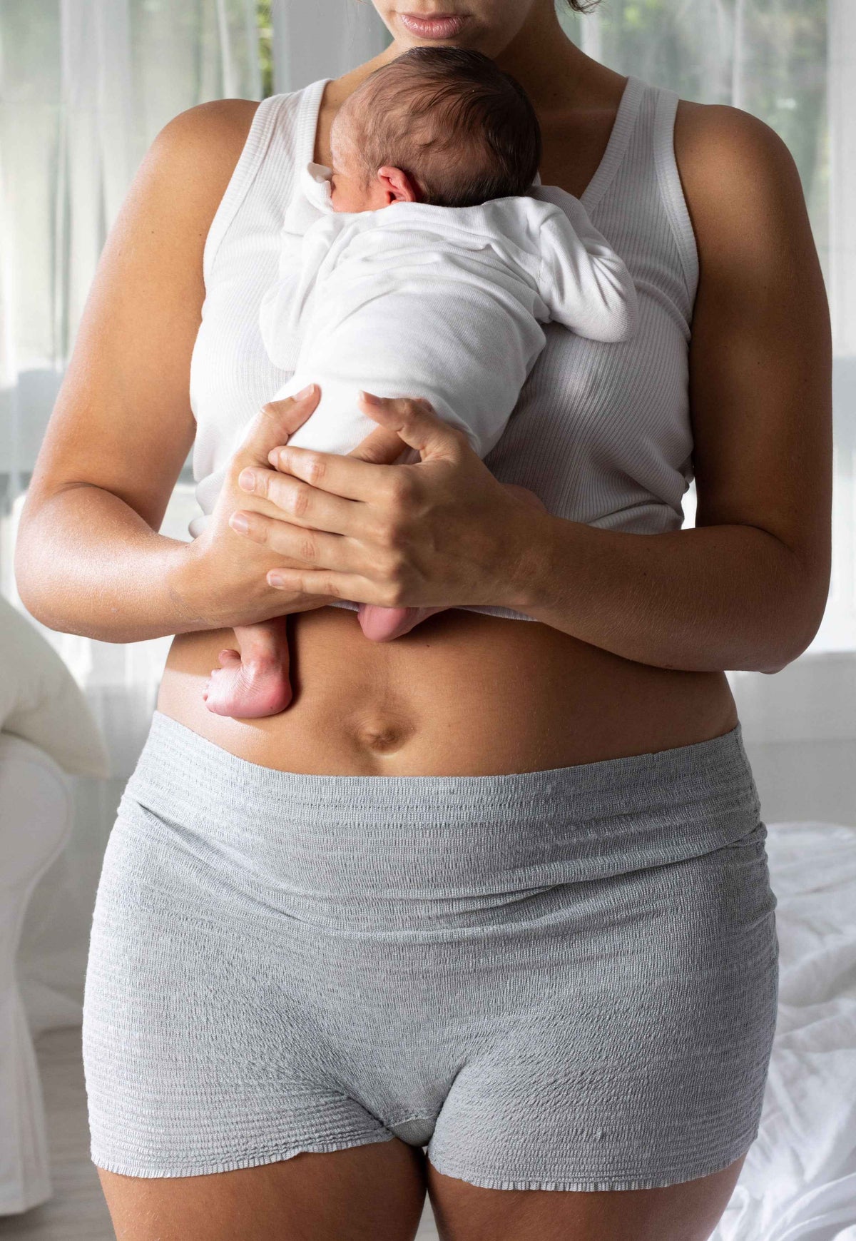 How to wear postpartum underwear